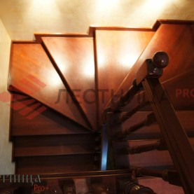 Лестница в квартире в г. Москва, микрорайон Северное Чертаново
