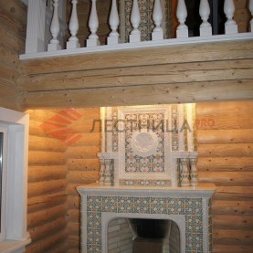 Деревянная лестница в загородном доме, село Усово, Одинцовский городской округ, Московская область.