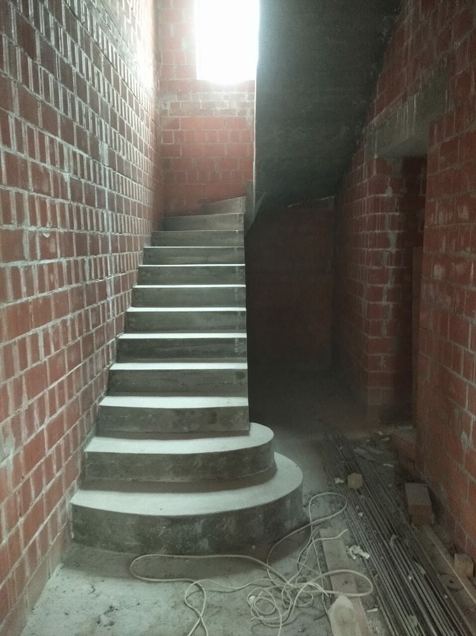 Монолитная лестница в завершенном виде