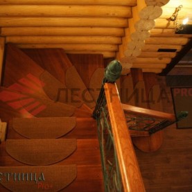 Лестница из ясеня с художественной ковкой, Манихино Ивановское сельское поселение, Истринский район, Московская область