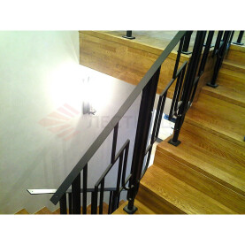 ДУБОВЫЕ СТУПЕНИ БЕЗ СВЕСОВ