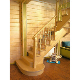 ДЕРЕВЯННАЯ ЛЕСТНИЦА