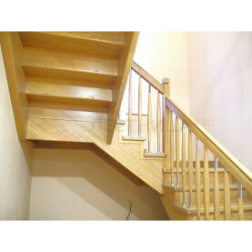 ЛЕСТНИЦА ЗАКРЫТОГО ТИПА С ПОДСТУПЕНКАМИ