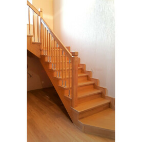 ЛЕСТНИЧНОЕ ОГРАЖДЕНИЕ С ХРОМИРОВАННЫМИ НАКОНЕЧНИКАМИ