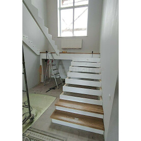 монтаж подступенков и ступеней