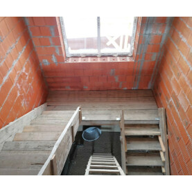 временная деревянная лестница